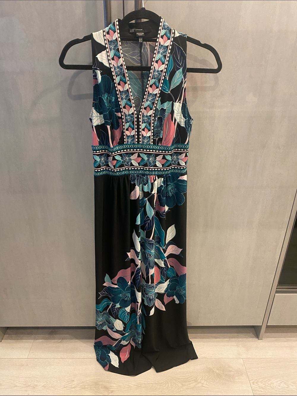 Maggy London Black Maxi Dress with Teal & Pink Floral Print size 2 Petite